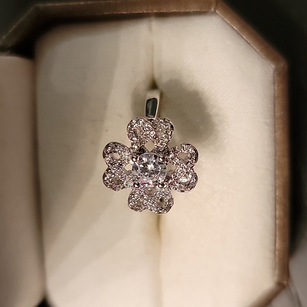 Size 8 Ring Bundle - Picture 6 of 7